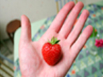 Jigsaw: Strawberry Hand - играть онлайн бесплатно